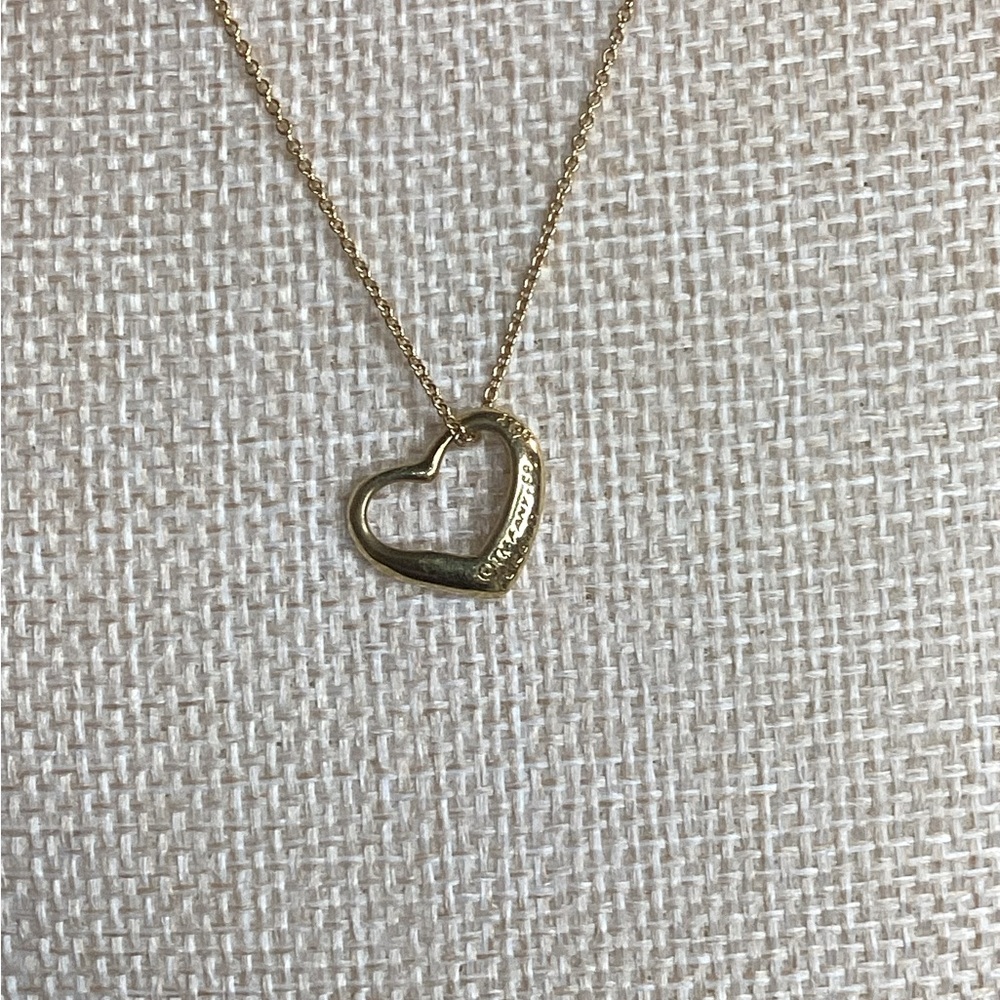 Tiffany & Co. 750 Solid Yellow Gold Open Heart Necklace